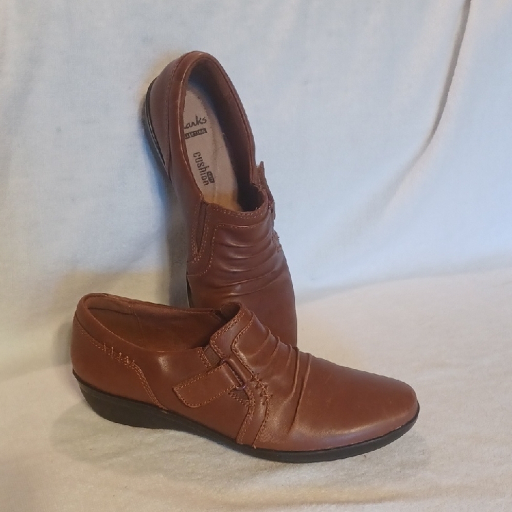 Clarks Women's Brown Leather Loafers Women's Size 7